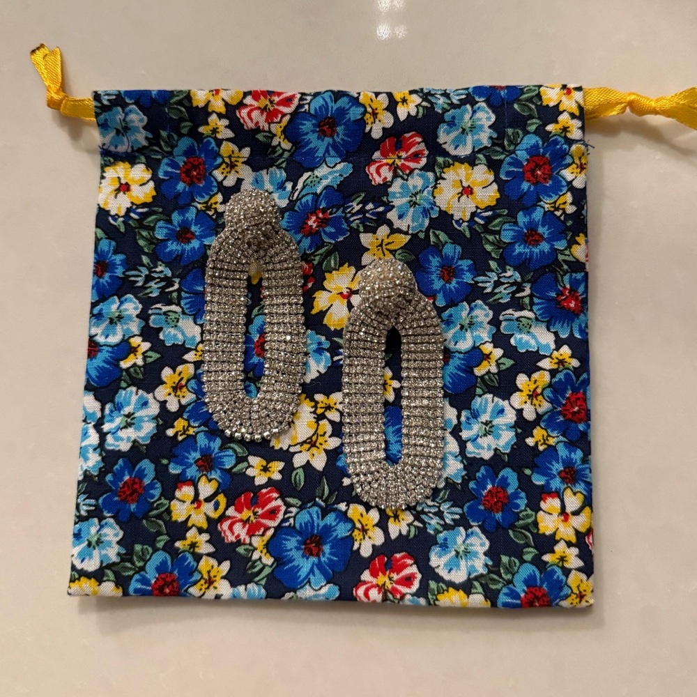 NWOT - Deepa Gurnani Shyna Earrings - Picture 2 of 7